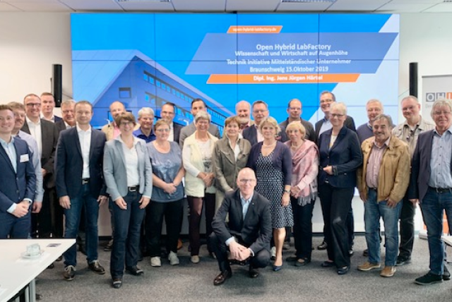 Hier entsteht schon heute Zukunft – Besuch des LeichtbauCampus in Wolfsburg